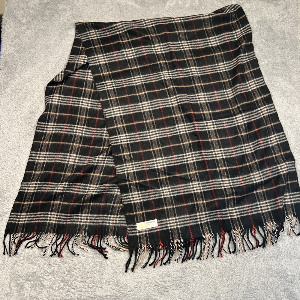 Royal‎ Rossi Scarf 100% Cashmere Black Plaid Unisex 75x27.5 Fringe Quiet Luxury